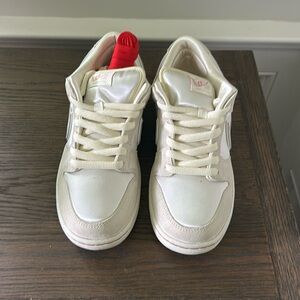 Nike SB Dunk Low PRM City of Love Light Bone Mens Size 9 Brand New